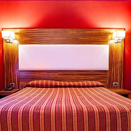 Marcantonio Hotel Джульяно-ин-Кампанья Экстерьер фото