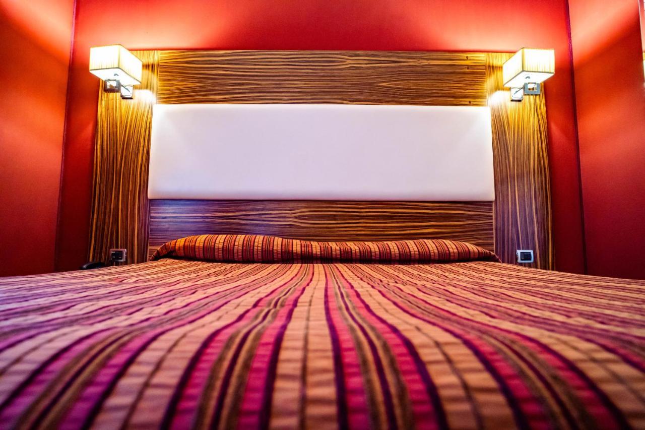 Marcantonio Hotel Джульяно-ин-Кампанья Экстерьер фото